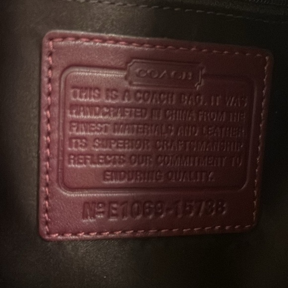 Shiny Purple Madison Coach Raspberry Handbag - Picture 9 of 12